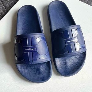 SALVATORE FERRAGAMO Groove Slides